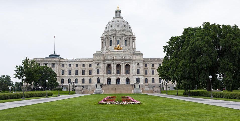 Front view of Minnesota state capitol